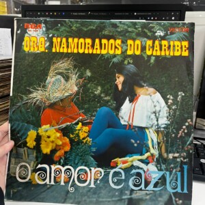 NAMORADOS DO CARIBE - O AMOR É AZUL