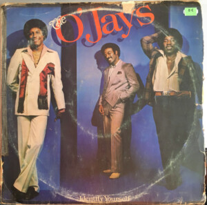 The O'Jays – Identify Yourself Capa Digitalizada º