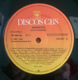 Julio Iglesias - Momentos - 20% a 50% Off