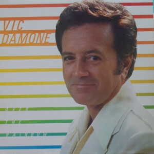 Vic Damone – Over the Rainbow º