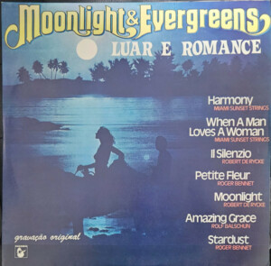 Moonlight & Evergreens - Luar e Romance º
