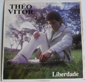 Théo Vitor Liberdade (Autografado) º